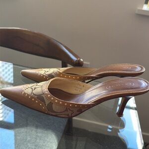 Vintage Coach Kitten Heel